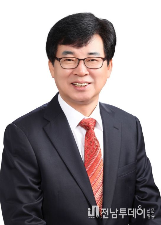 김 성 장흥군수