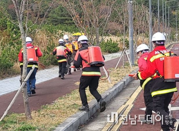 산불전문예방진화대원 산불진화합동훈련
