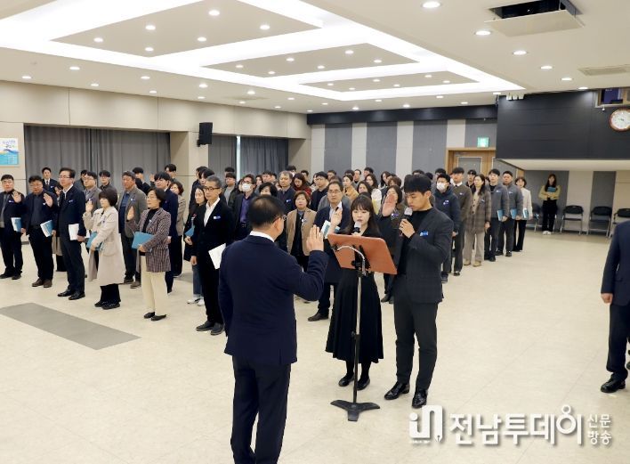 ‘청렴영광’을 향해 청렴서약서로 2024년도 시작