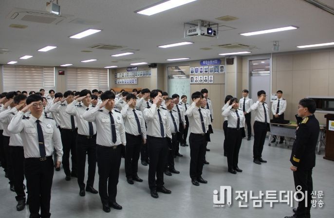 여수소방서, 전입 소방공무원 임용장 수여