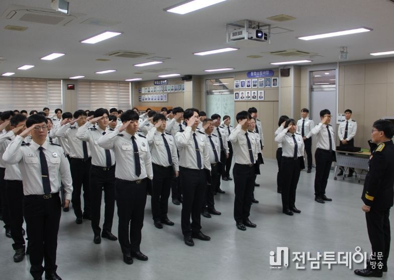 여수소방서, 전입 소방공무원 임용장 수여