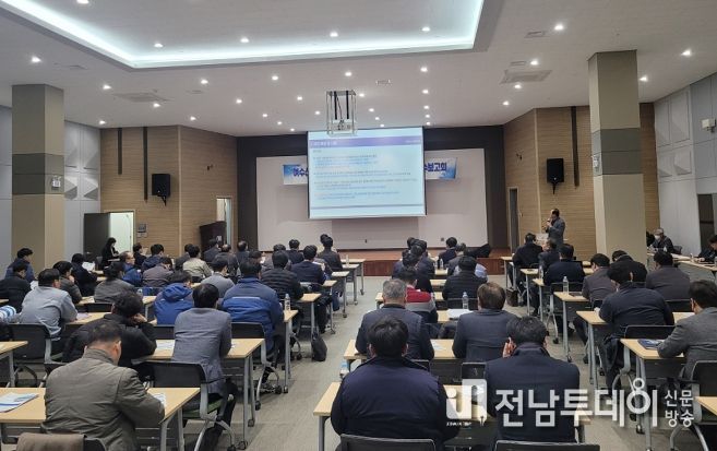 여수시가 오는 2025까지 2년간 국가산단에서 배출되는 각종 오염물질에 의한 주변지역의 오염 정도를 조사하고 환경 개선대책 마련에 나선다.