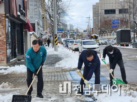 영광군, 관내 주요 시가지 제설작업에 총력
