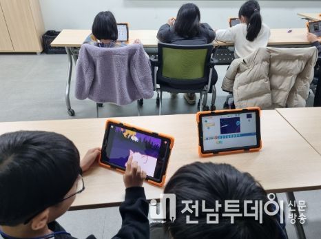 곡성군미래교육재단, 겨울방학을 알차게! 코팅 교육 진행