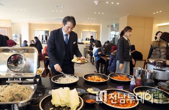 어르신이 차린 영암 집밥 ‘기찬밥상’OPEN