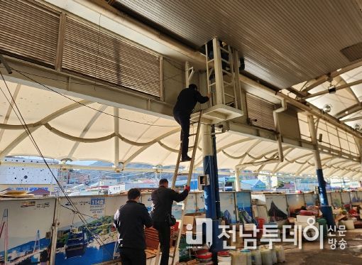 여수시는 설 명절을 맞아 지난 23~26일까지 총 4일간 관내 전통시장 13개소에 대해 관계기관과 합동점검을 실시했다.