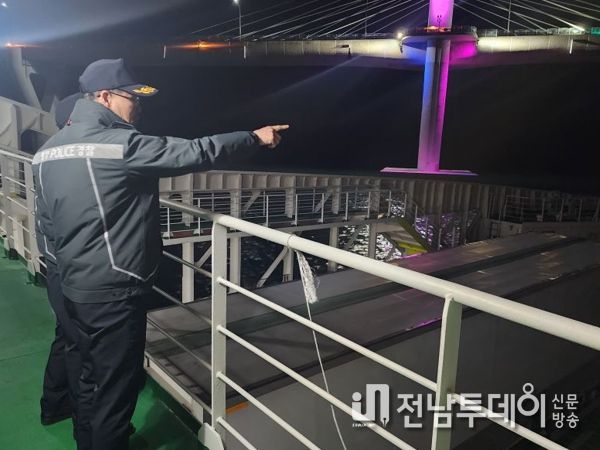 이영호 완도해경서장, 야간 여객선 항로 등 현장 점검