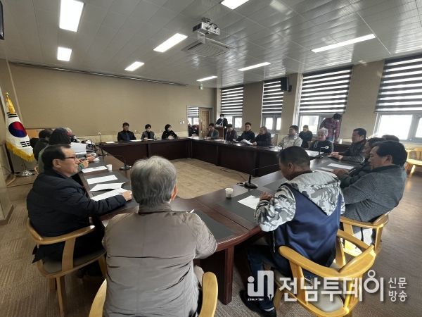곡성군, 블루베리 공선회의 전략적 횡보