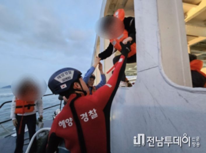 완도해경, 여객선 구조