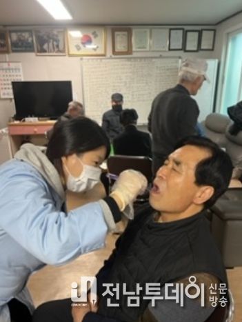 ‘찾아가는 어르신 구강 관리 사업’ 호응