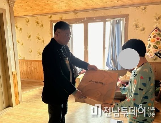 신안군 드림스타트가 전하는 책가방 선물