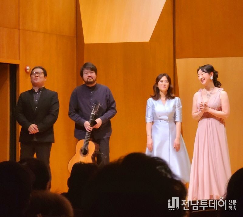 커튼콜: 왼쪽부터, 탁현욱, 박지형, 송은주, 김문희
