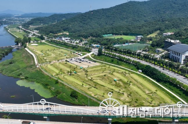 서봉 파크골프장 전경 및 대회 경기 사진