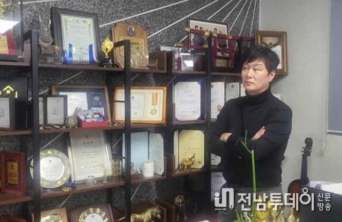 황제성대표