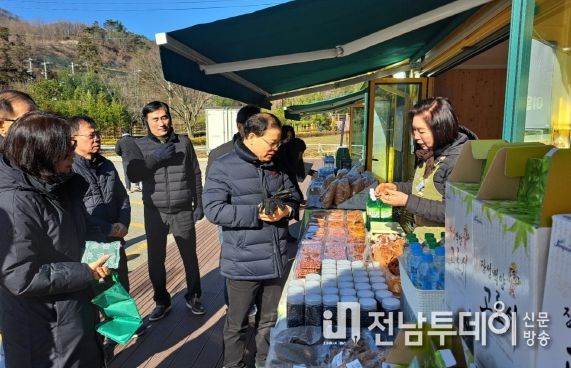 장성군 장성호 수변길마켓 “다시 문 열었습니다”