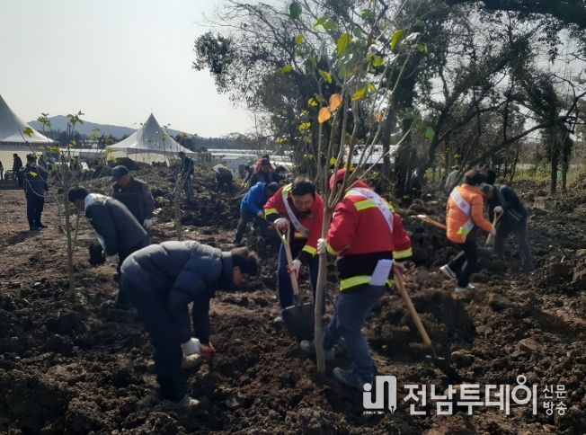 서귀포시, 새봄의 시작과 함께한 나무심기 행사 개최