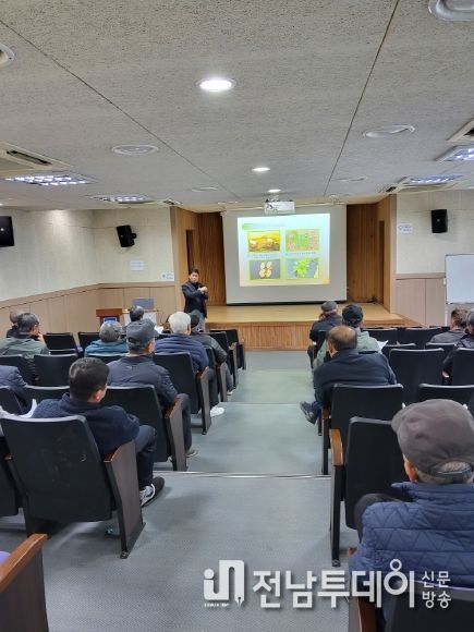 구례군농업기술센터, 콩 전문가 초청 논콩 재배 기술 교육 실시