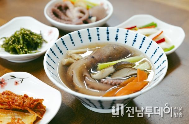 완도군, 맛·영양 담은 ‘전복 요리’ 6종 새롭게 선보여