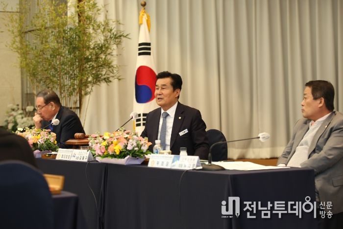 영광군의회 강필구 의장, 지방의회 사무기구 인사 자율성 보장 촉구 건의