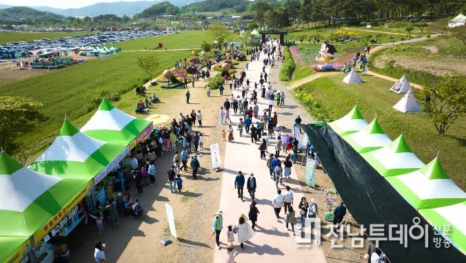 고인돌 축제 전경
