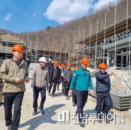 국립밀양등산학교 조성현장 방문