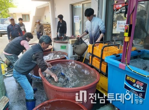 곡성군, `친환경 볍씨 온탕 소독장` 문 열어