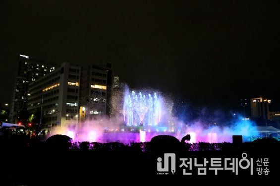 광주광역시 동구, 겨울잠 끝낸 ‘5·18민주광장 음악분수’ 기지개 켜