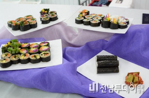 신안김밥연구회원들의 신안김밥 6종 개발 기술 전수 완성작