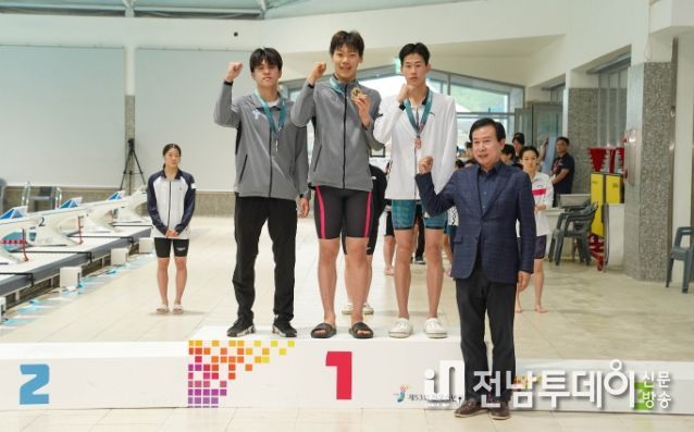 대한민국 스포츠 꿈나무들의 최대 스포츠 축제인 제53회 전국소년체전이 25일부터 나흘간의 열전을 마무리 짓고 지난 28일 폐막했다.