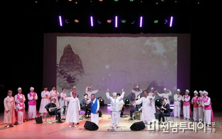 (재)담양군문화재단 창립 10주년 기념 '담빛 풍류', 담양의 밤을 환하게 밝히다.