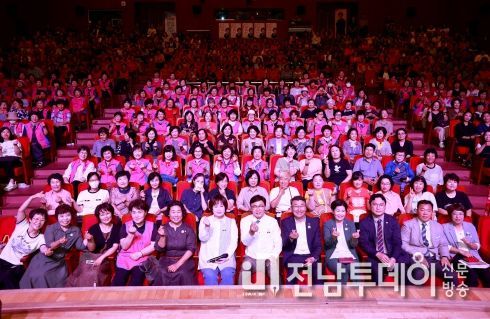 보성군, 이금희 아나운서 초청 특별강연회 성료_ 이금희 아나운서 초청 특별강연회가 개최됐다.