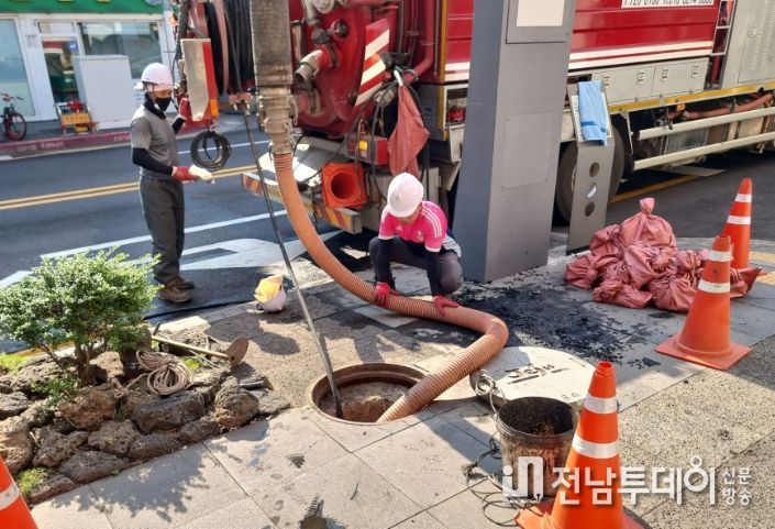 중앙로~탑동 구간 우수관 준설