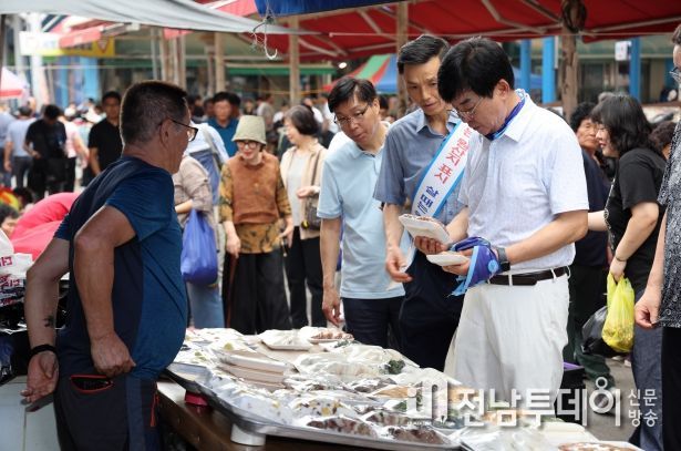 장흥군, 전통시장 장보기·물가안정 캠페인 실시