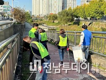 전남교육청 행정전문리더과정 연수생들 봉사활동 ‘훈훈’