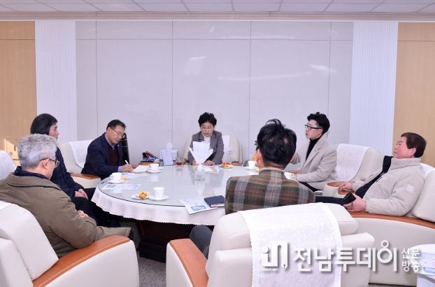 여수시의회, 지역경제 활성화를 위한 소상공인연합회 임원 간담회 개최