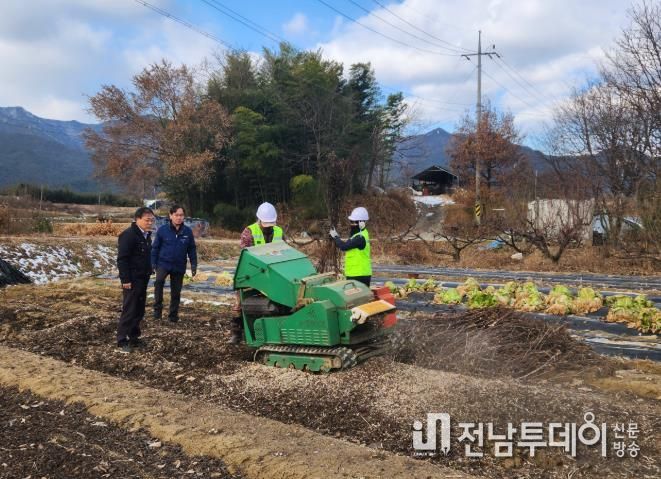 곡성군, 영농부산물 파쇄지원단 운영
