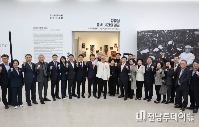  김태균 의장, ‘강종열 전 및 청년작가 전 개막식’ 참석