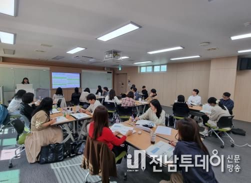 진로·학업 설계 상담 역량 강화 연수 관련 사진