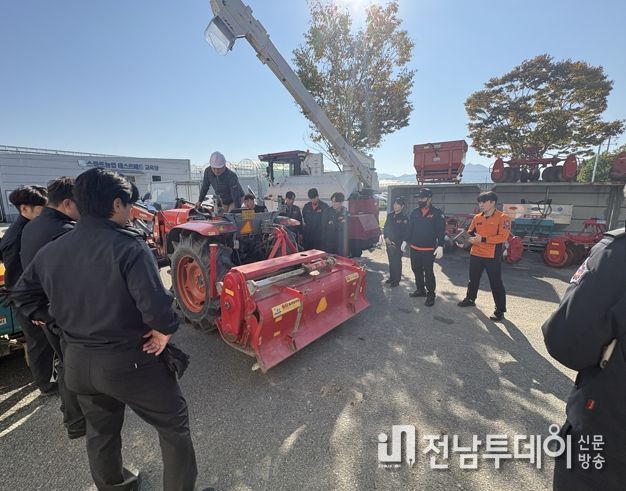 강진소방서, ‘농기계 사고’ 대응 협의 및 구조 실습 진행