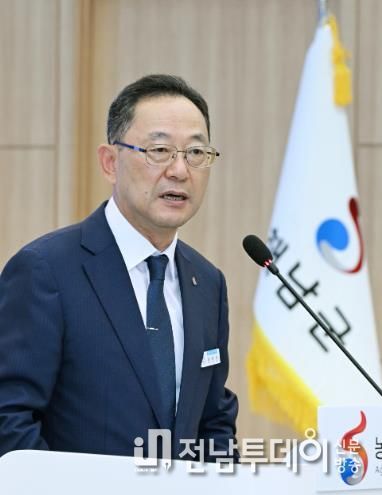 명현관 군수, 파크골프장 확대 조성, 군민 건강생활 지원