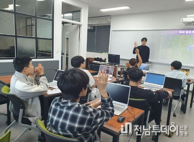 생생 직업체험 프로그램에 참여한 곡성군 관내 학생들