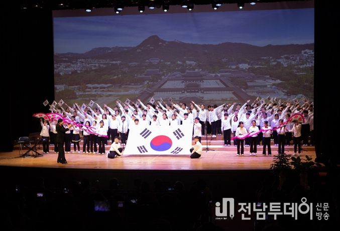 나주시가 11일 나주문화예술회관과 나주정미소 일원에서 ‘예술 더하기 수업 성과공유회’를 개최했다.