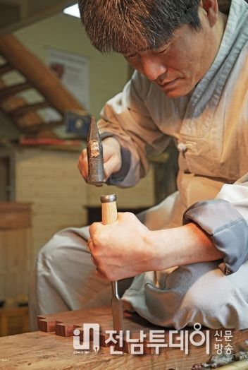 전라남도 무형유산에 지정된 설이환 소목장