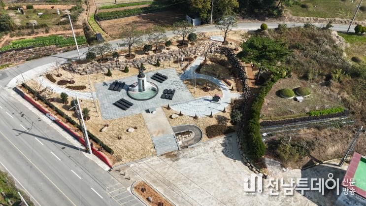 해보면 4·8만세운동 기념탑 생활환경숲 항공 사진