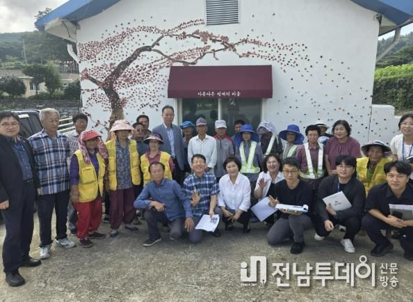 청산면 청계마을 벽화 그리기