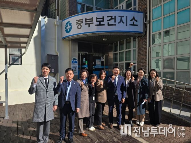 여수시의회 환경복지위원회, 중부보건지소 현장활동 전개