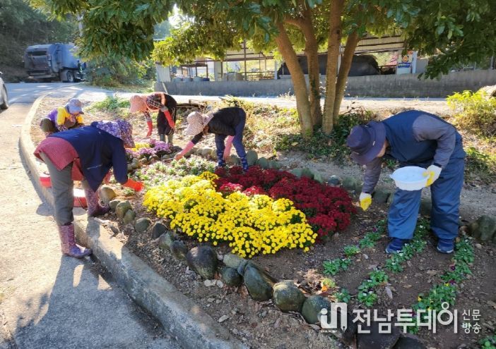 고흥군, 불법투기 지역 ‘한평정원’으로 새롭게 태어나다