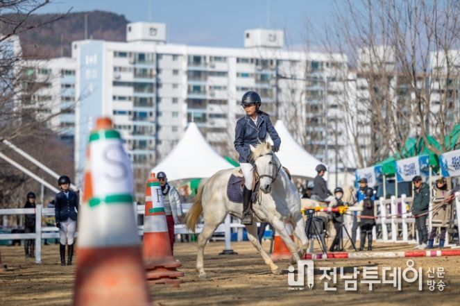 순천시, 제1회 팔마 유소년 승마대회
