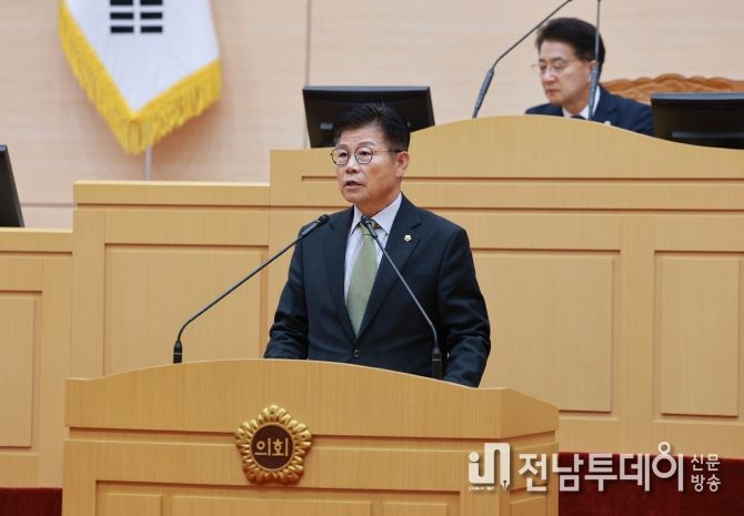 김문수 위원장(더불어민주당, 신안1)