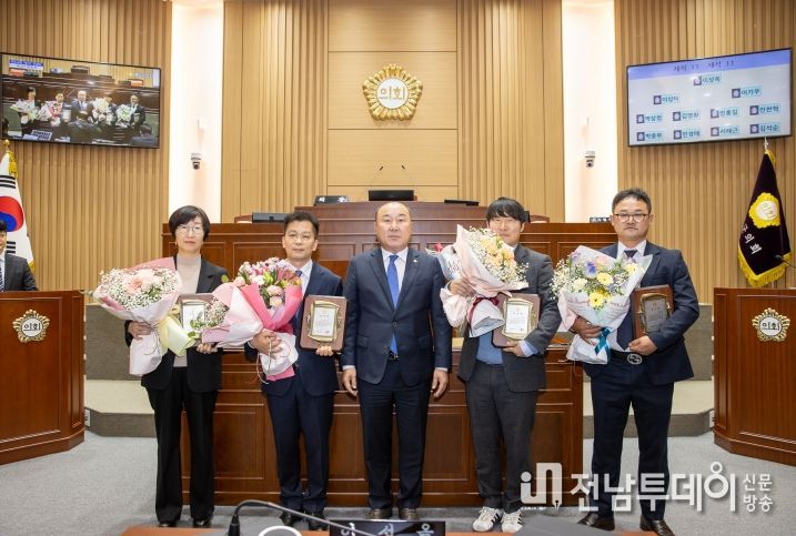 해남군의회, 의정발전 유공자 표창